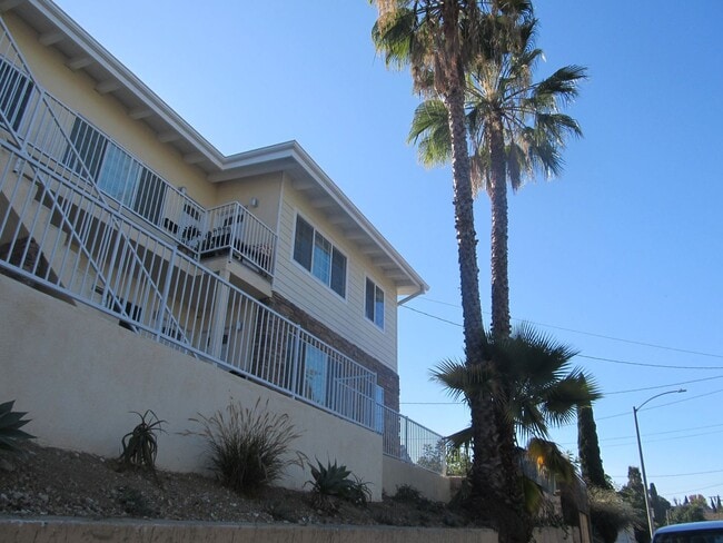 Building Photo - 1828 Montrose St, located in the vibrant city of Los Angeles Unit 1