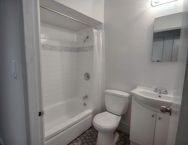 Photo - 1540 Haro St Unit 104