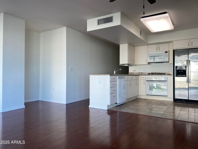 4808 N 24th St Unidad 1102