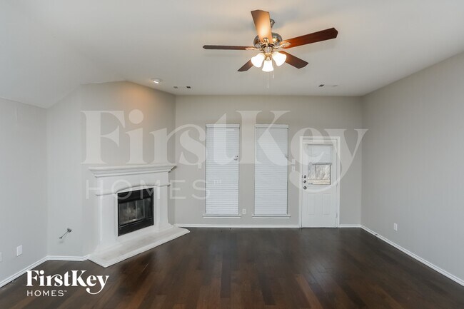 Photo - 3260 Serpis