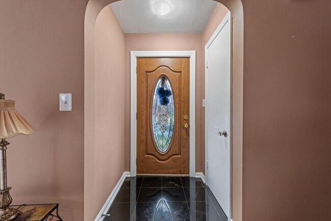 Photo - 6304 Kirby Rd