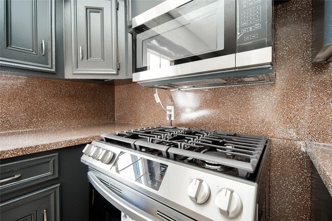 Photo - 7318 Dahlia St