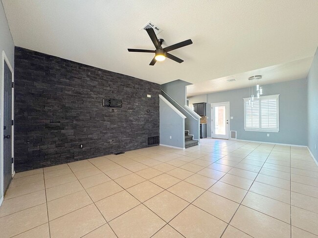 Photo - Gorgeous 5bed/3bath Refrig A/C with 2 Master Bedrooms!