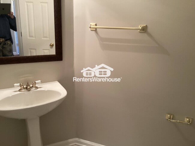 Building Photo - 2983 Rosebrook Dr