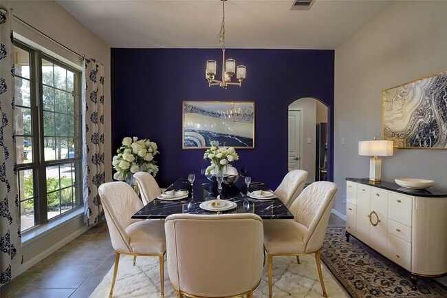 Building Photo - 7818 Lake Commons Dr