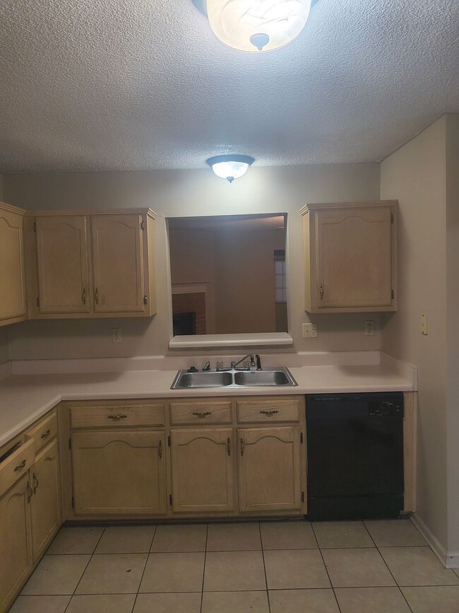 Photo - 8352 Keeli Cove