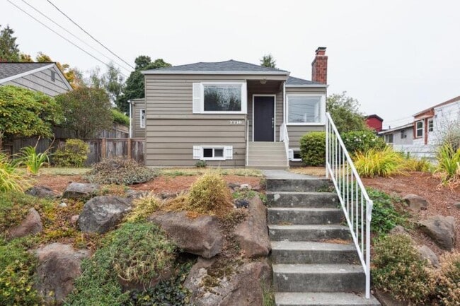 Building Photo - 3 bedroom in Seattle WA 98117 Rental