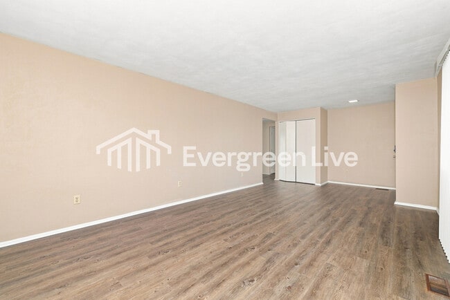 Photo - 612 Ellsworth Dr