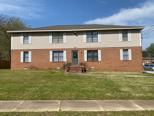 Building Photo - 252 Tinker Hill Cv Unit A Rental