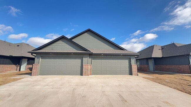 Photo - 11502 University