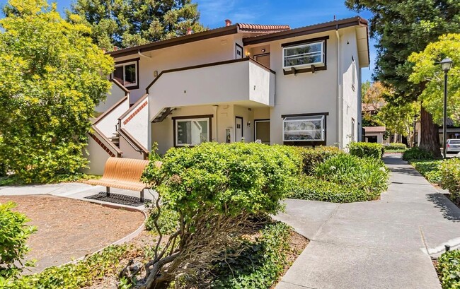 Photo - 1400 Bowe Ave