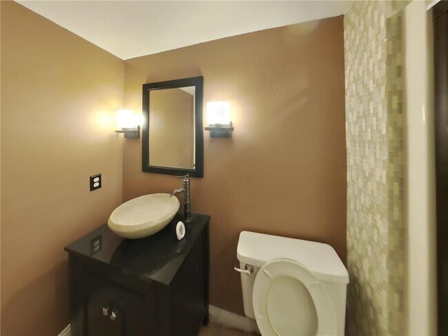 Photo - 9864 Wake St NE