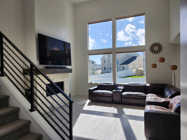99 N Lasalle Dr