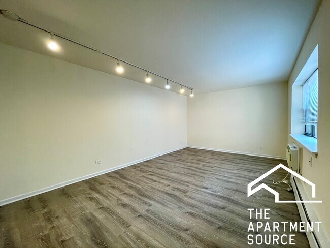 Photo - 6006 N Kenmore Ave Unit 103