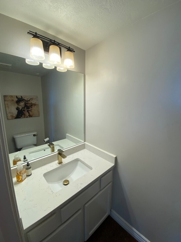 Photo - 880 W 2310 N