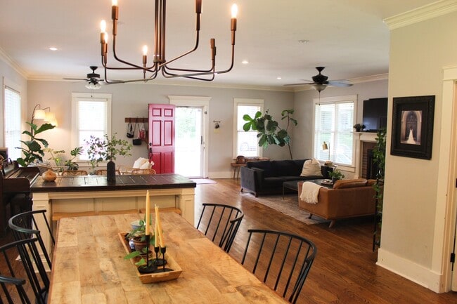 Photo - 604 Watson St