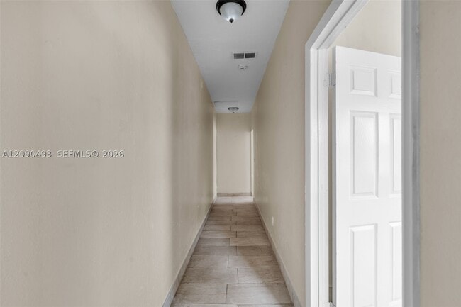 285 NW 44th St Unit 4