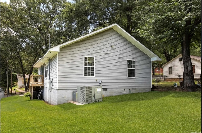 Photo - 3505 Boyd St