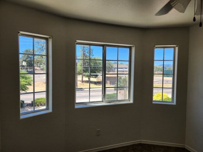 Photo - 2 bed / 1 bath in 4 Plex Unit 4