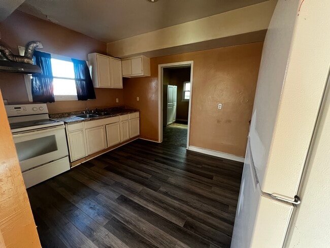 Photo - 914 Bullitt Ave SE