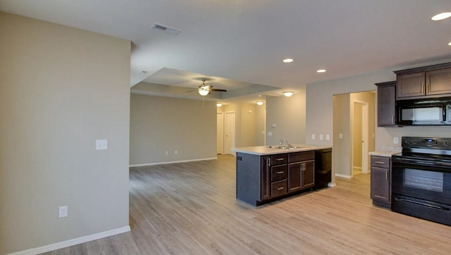 Photo - 3 Bedroom Rental Home in Republic - fully ...