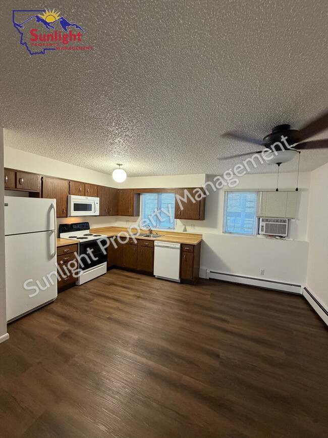 Photo - 2 Bed / 1 Bath Apartment – Laurel Montana Unit 4