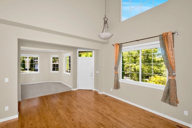 Photo - Redmond 5 Bedroom Charmer