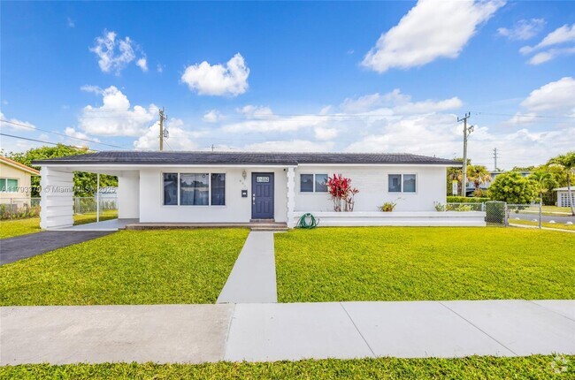 Building Photo - 8801 SW 17th St Rental