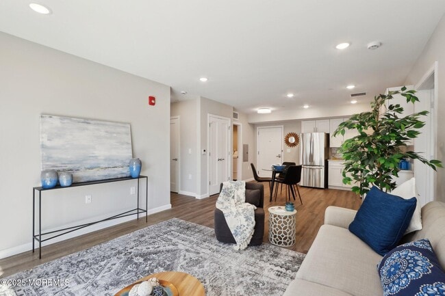 Photo - 258 Morris Ave Unit 203