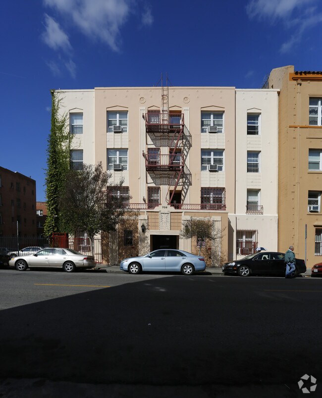 Photo - Mariposa Apartments Unidad 709 S. Mariposa Avenue - #402