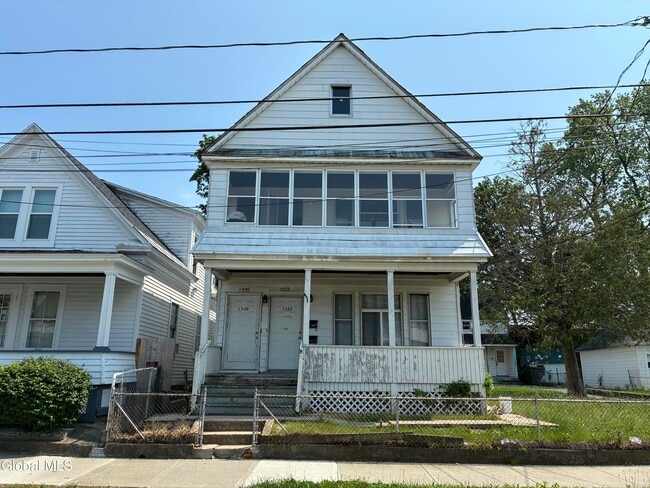Building Photo - 1320 8th Ave