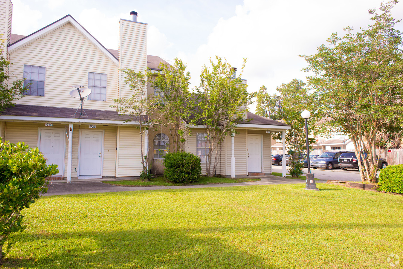 Kingspoint Village - Kingspoint Village Apartments