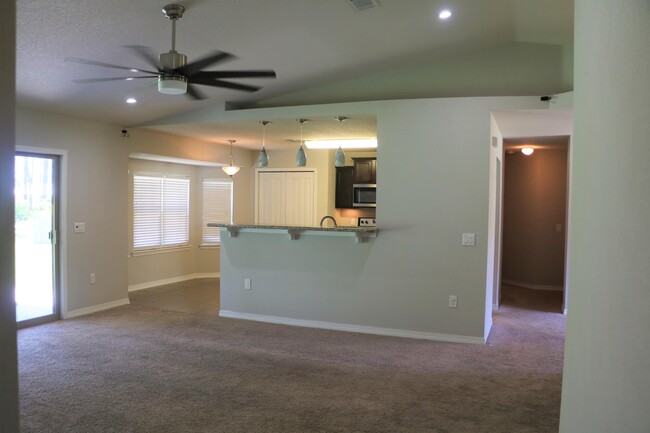 Photo - 1980 Salamanca St