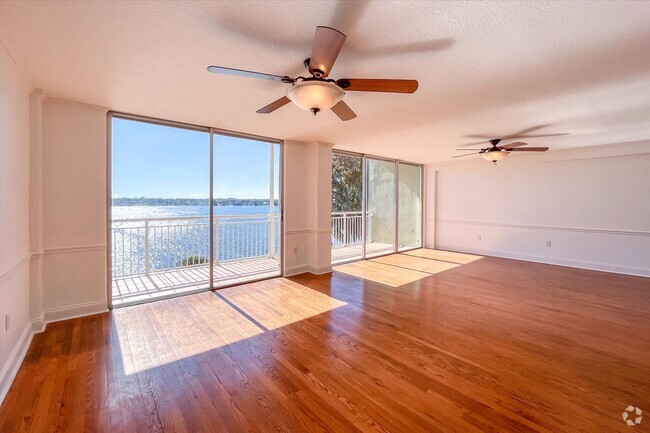 Building Photo - Beautiful Waterfront 3/2.5 Lake Virginia C... Rental