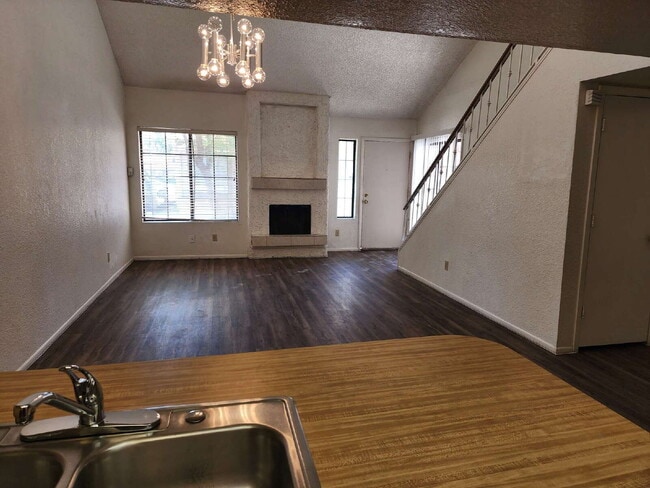 Photo - 3 Bedroom 2 Bathroom! $1,895 Unit G-112