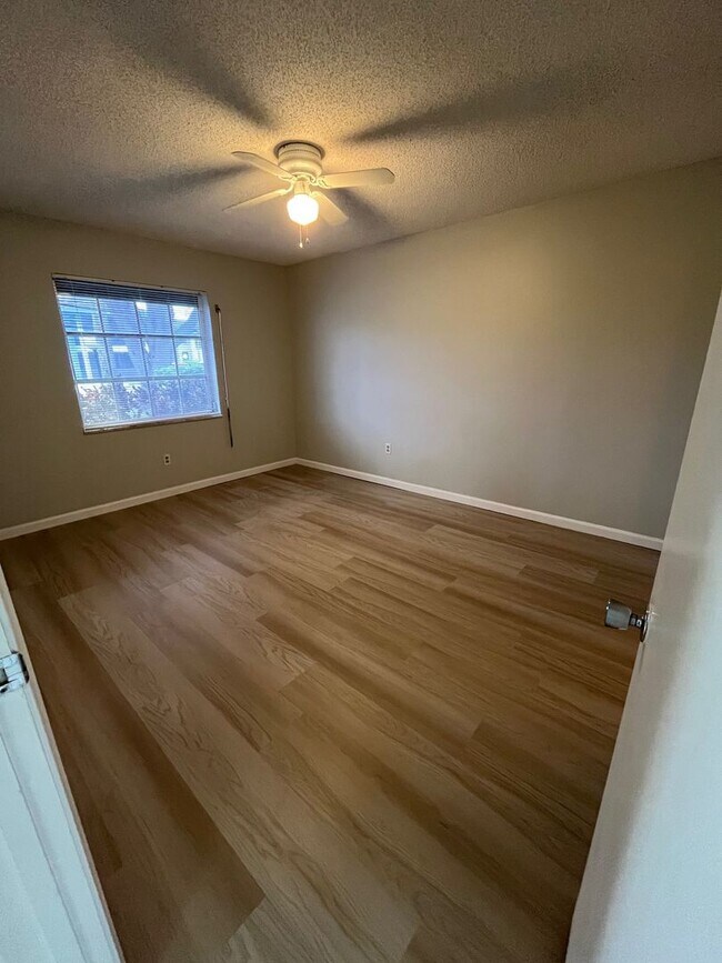 Photo - 2/2 First Floor in Poppleton Creek!