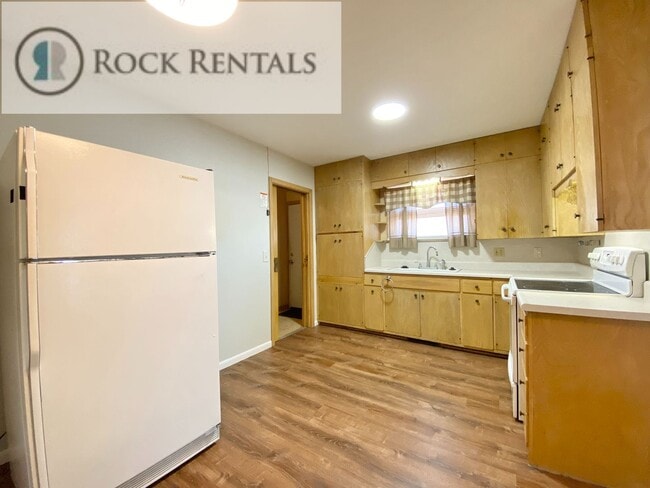 Photo - 228 E 5th Ave Unidad A