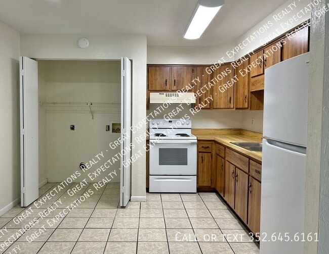 Photo - 1904 NE 17th Pl Unit #7