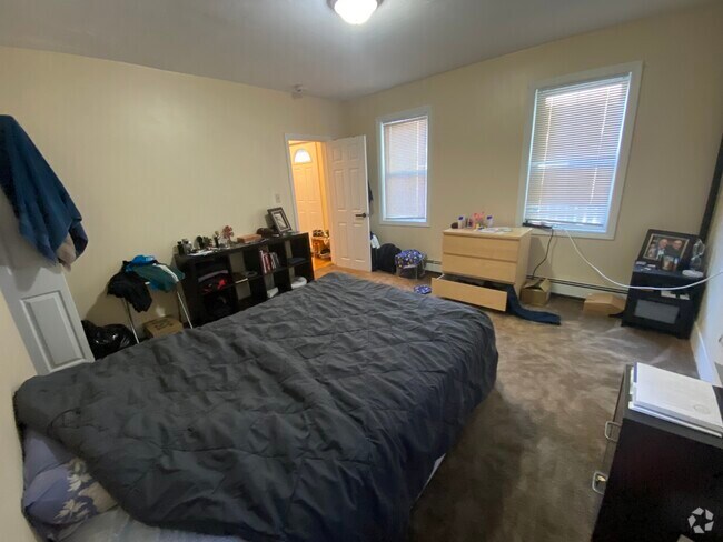 Building Photo - 258 Beacon St Unit R Rental