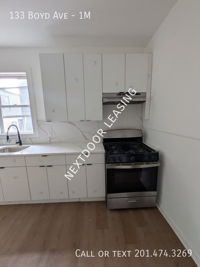 Building Photo - 133 Boyd Ave Unit 1M