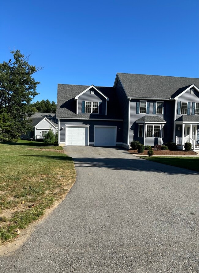 121A Robin Hill Front - 121A Robin Hill Dr Rental