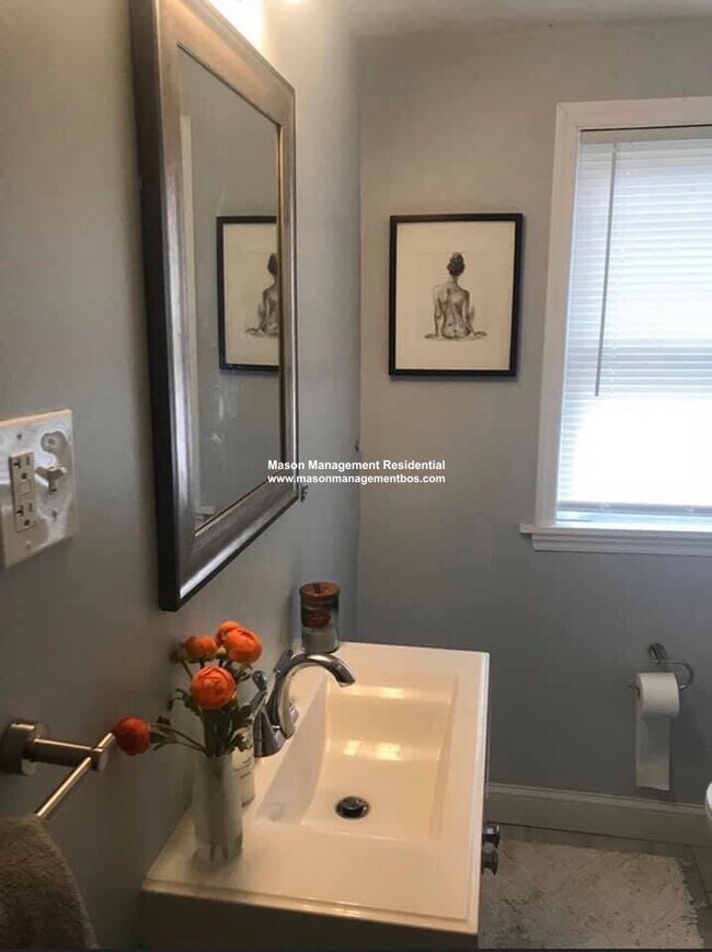 Photo - 101 Hooker St