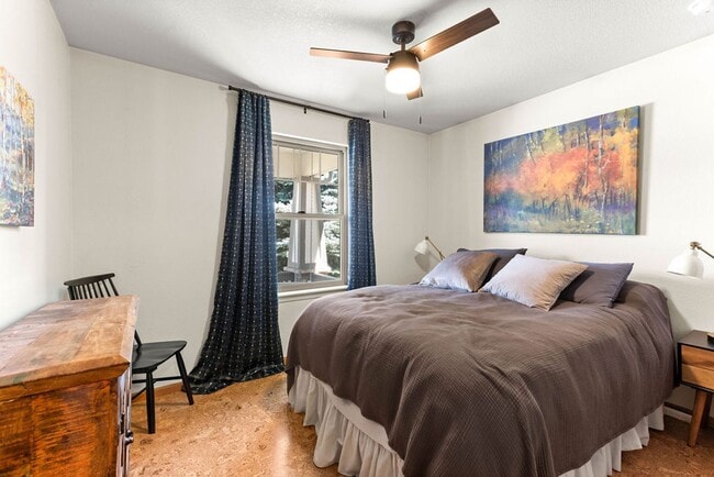 Photo - 5 Bedroom Ranch Available in Maple Hill