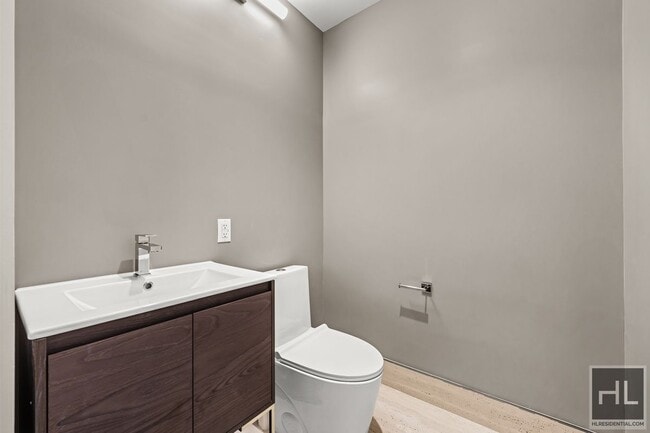 Photo - 91 Bruckner Blvd Unidad 101
