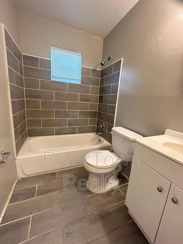 Photo - 3020 Sinclair St