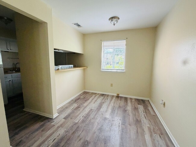 Photo - 7714 Bles Ave Unidad Apt. A