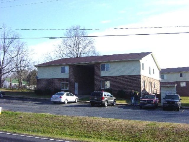 Maple Ridge Apartments