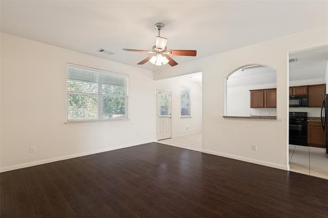Photo - 1800 Black Willow Trail