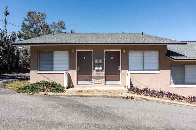 Building Photo - 414 Hayden Rd Unit G