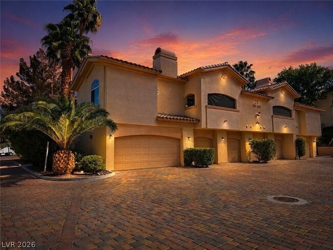 Building Photo - 2050 W Warm Springs Rd Unit 2422